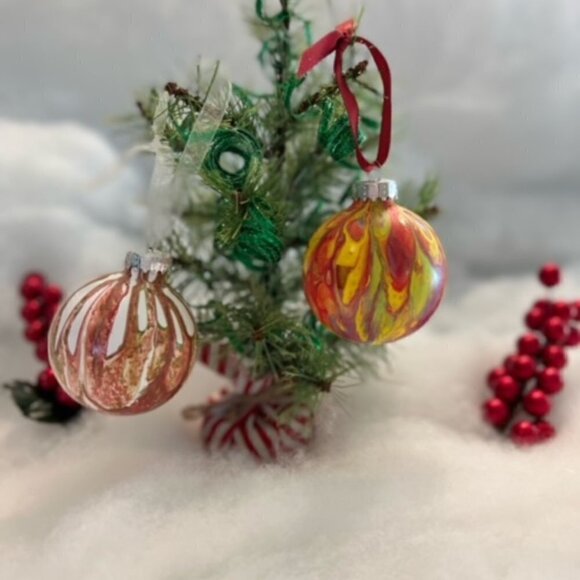 Set of 4 Unique Hand Painted & Sealed Christmas ornaments, plastic - Picture 3 of 3